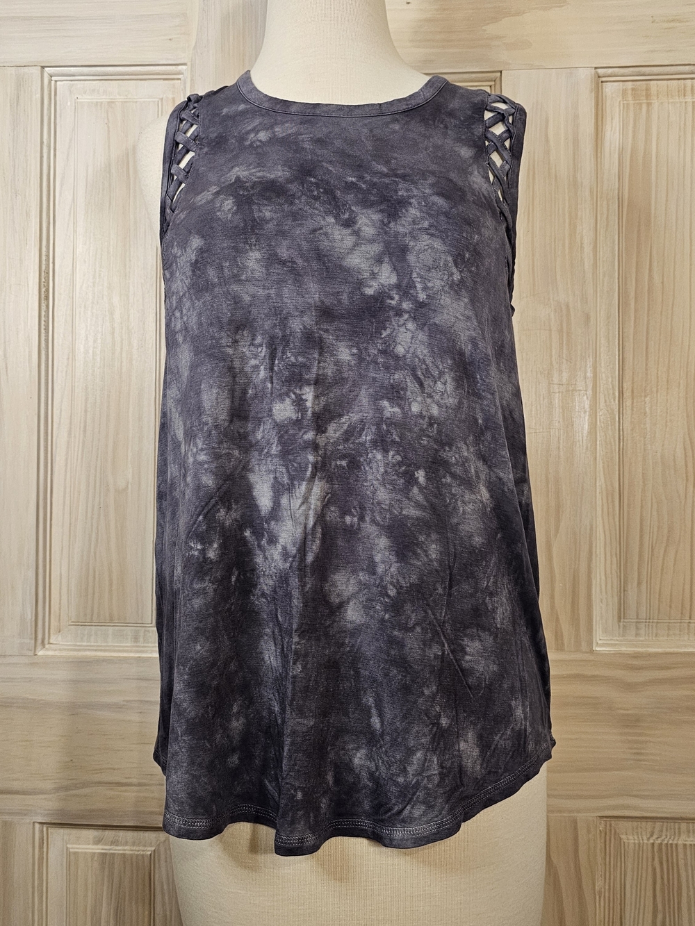 American Eagle Outfitters Purple Tie-Dye Tank With Lattice Detail In Size L